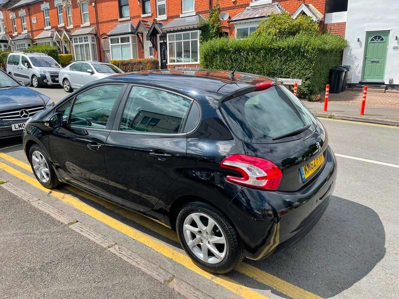 2012 PEUGEOT 208 2012 PEUGEOT 208