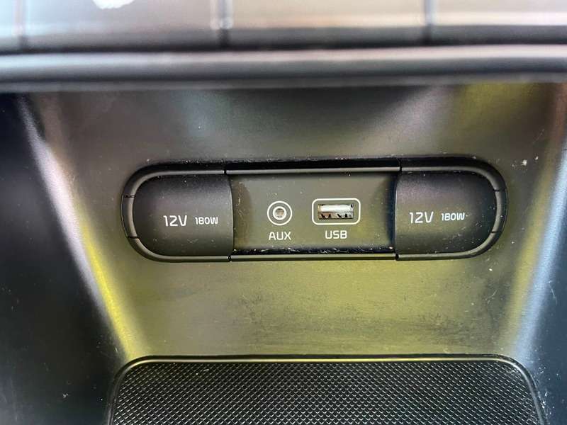 null KIA SPORTAGE null KIA SPORTAGE