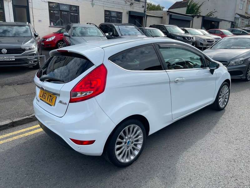 2011 FORD FIESTA 2011 FORD FIESTA