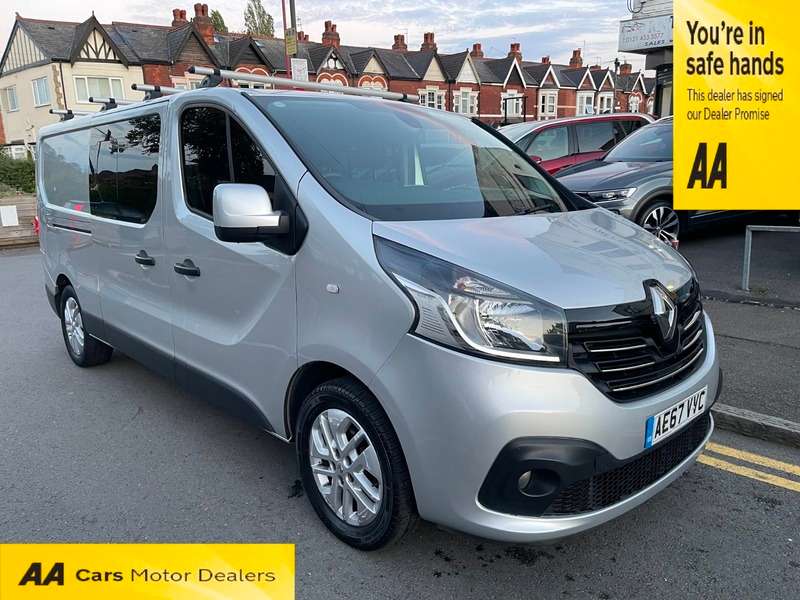 A 2017 RENAULT TRAFIC LL29 SPORT NAV ENERGY DCI CREW A 2017 RENAULT TRAFIC LL29 SPORT NAV ENERGY DCI CREW