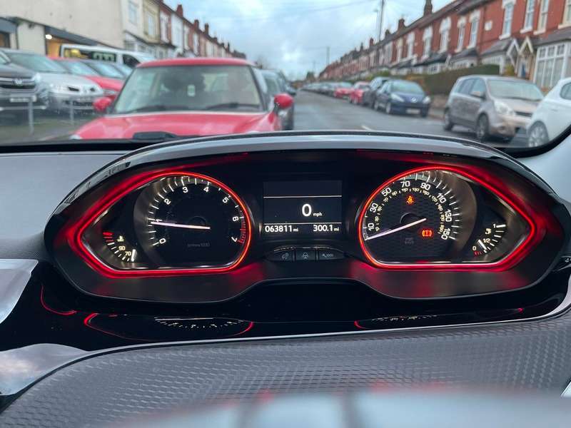 2017 PEUGEOT 2008 2017 PEUGEOT 2008