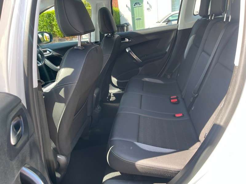 2016 PEUGEOT 2008 2016 PEUGEOT 2008