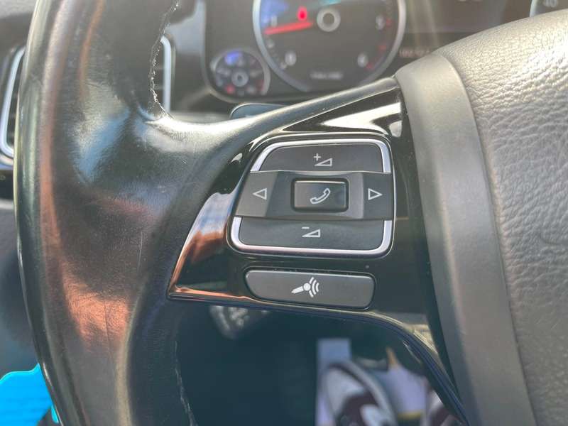 2016 VOLKSWAGEN TOUAREG 2016 VOLKSWAGEN TOUAREG