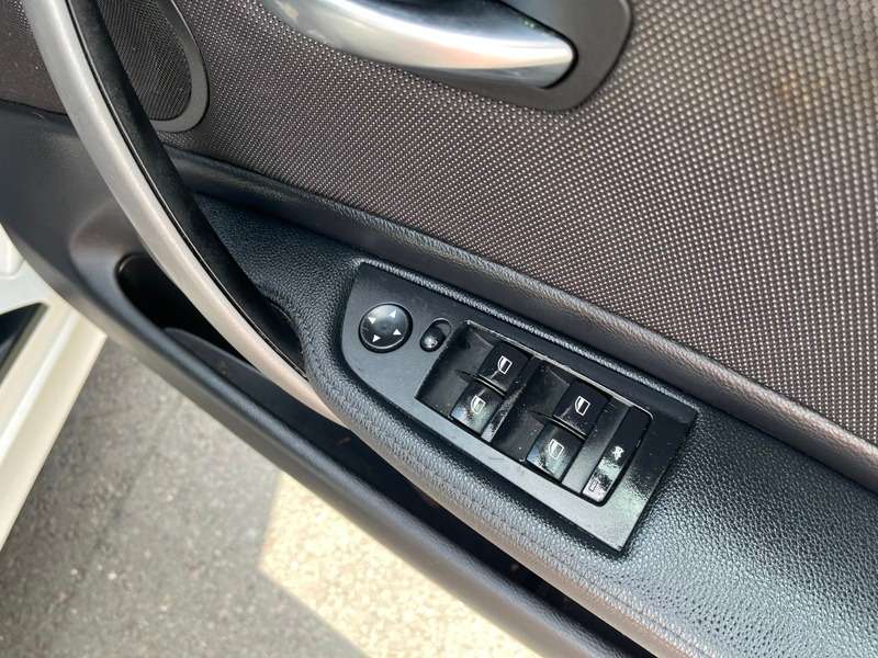 2011 BMW 1 SERIES 2011 BMW 1 SERIES