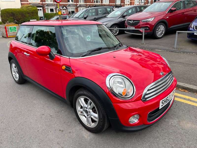 A 2012 MINI MINI ONE A 2012 MINI MINI ONE