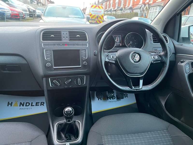 null VOLKSWAGEN POLO null VOLKSWAGEN POLO