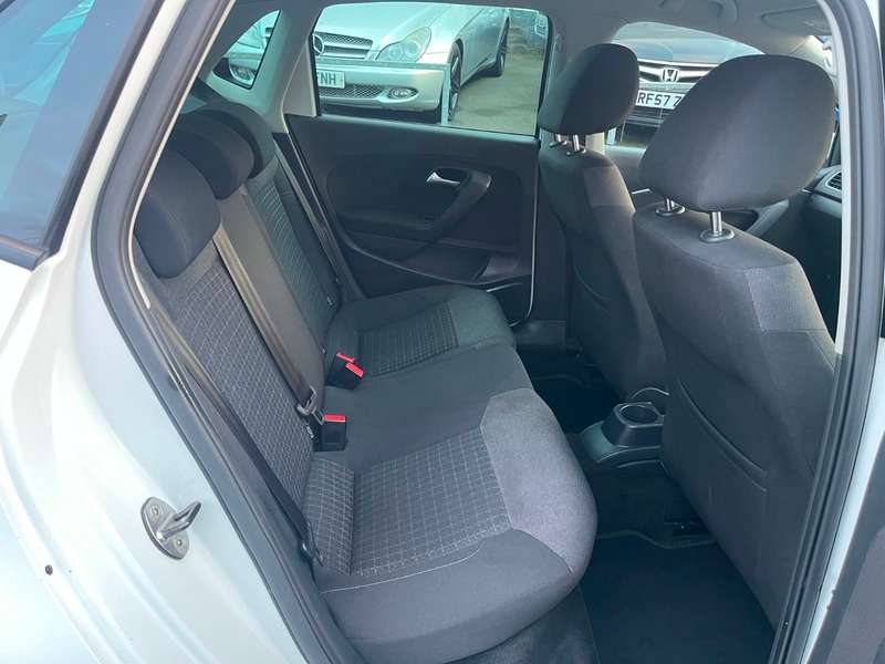 null VOLKSWAGEN POLO null VOLKSWAGEN POLO