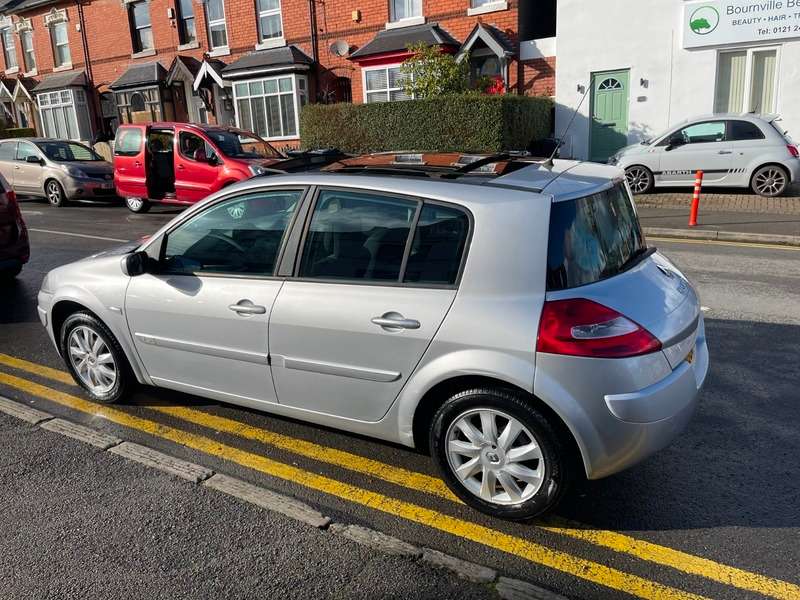 2006 RENAULT MEGANE 2006 RENAULT MEGANE