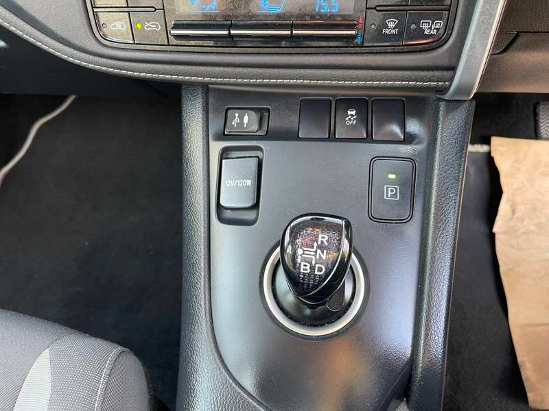 2018 TOYOTA AURIS 2018 TOYOTA AURIS