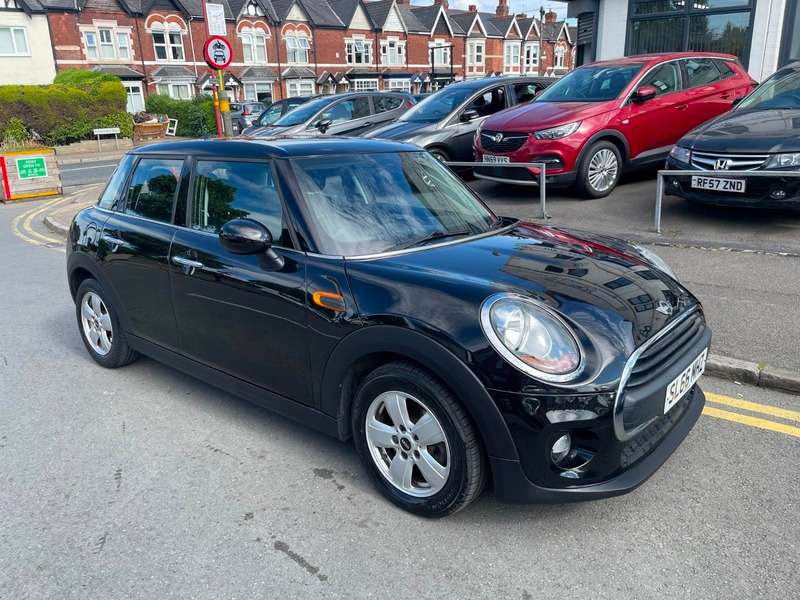 A 2016 MINI MINI ONE A 2016 MINI MINI ONE