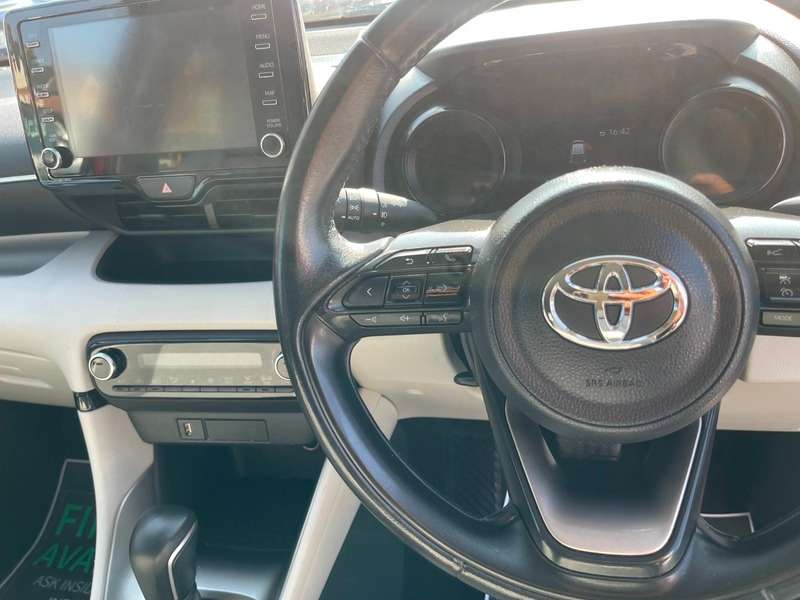 2021 TOYOTA YARIS 2021 TOYOTA YARIS