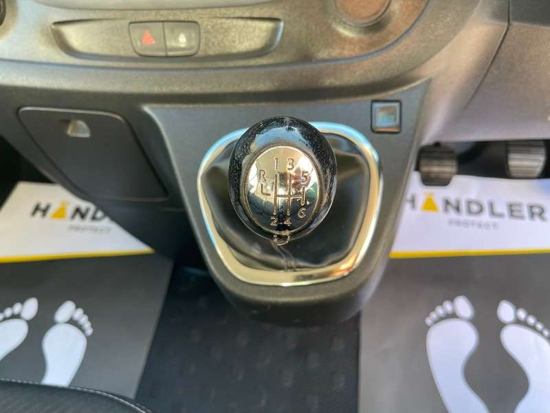2019 NISSAN NV300 2019 NISSAN NV300
