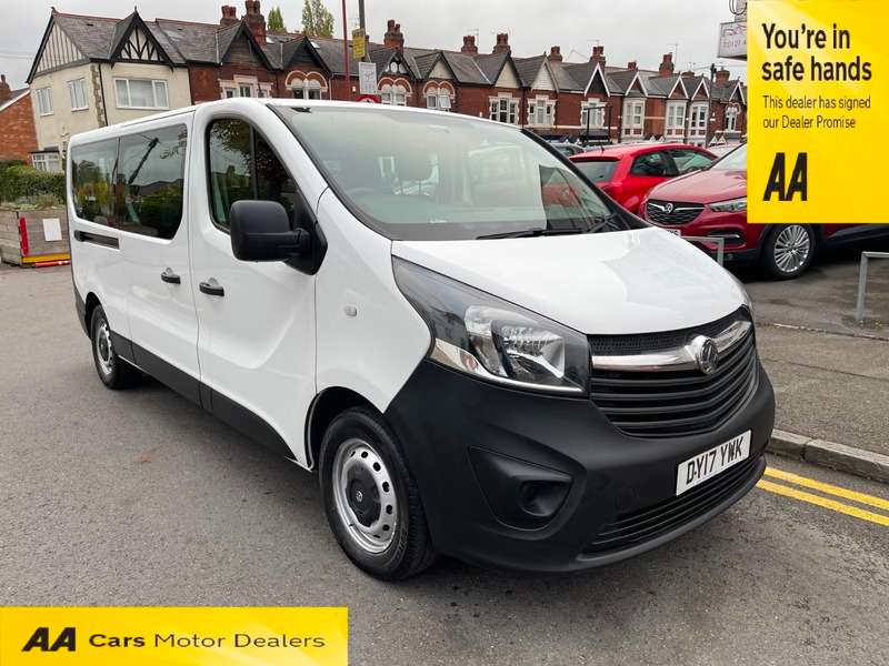 A 2017 VAUXHALL VIVARO L2H1 2900 COMBI CDTI BITURBO S/S A 2017 VAUXHALL VIVARO L2H1 2900 COMBI CDTI BITURBO S/S