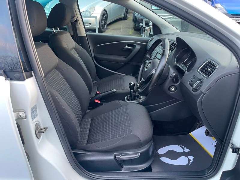 null VOLKSWAGEN POLO null VOLKSWAGEN POLO