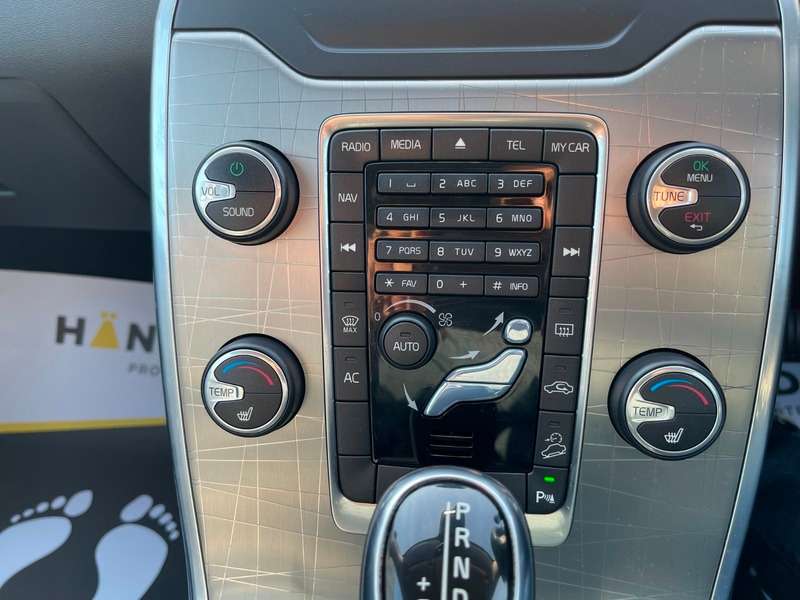 2013 VOLVO XC70 2013 VOLVO XC70