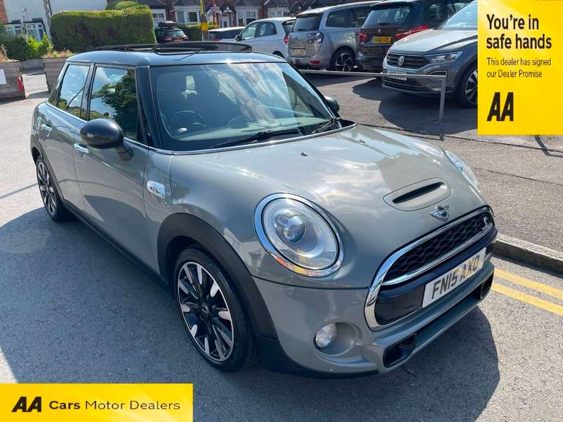 A 2015 MINI MINI COOPER SD A 2015 MINI MINI COOPER SD