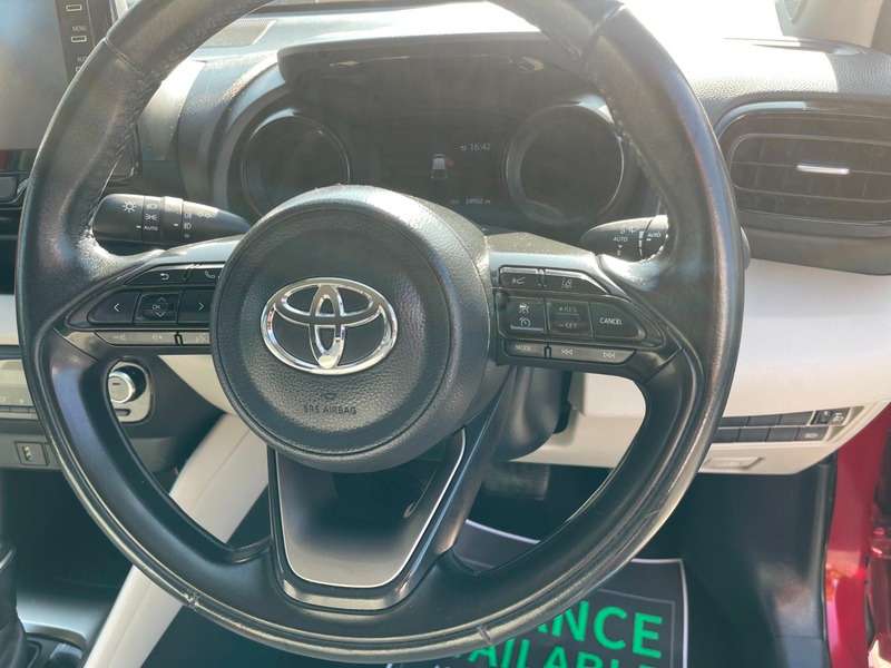 2021 TOYOTA YARIS 2021 TOYOTA YARIS