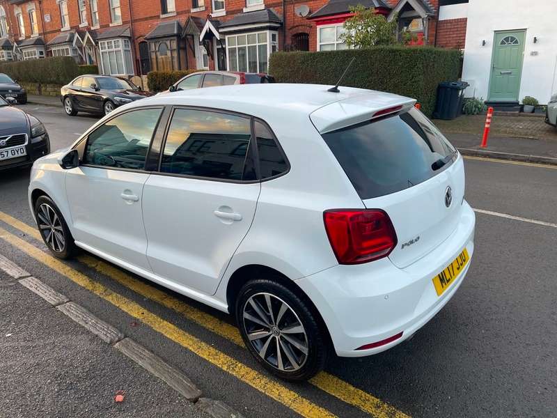 null VOLKSWAGEN POLO null VOLKSWAGEN POLO