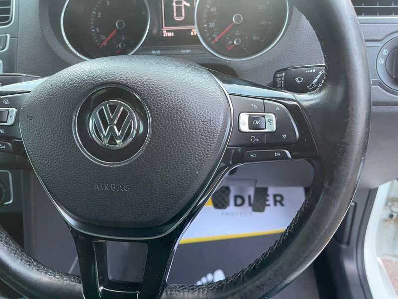 null VOLKSWAGEN POLO null VOLKSWAGEN POLO