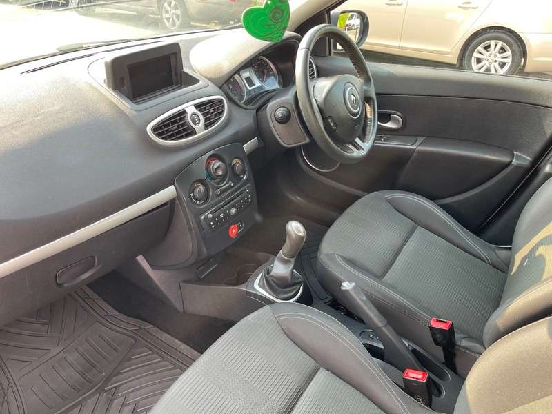 2011 RENAULT CLIO 2011 RENAULT CLIO