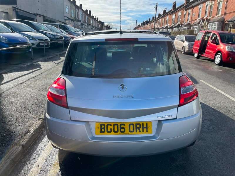 2006 RENAULT MEGANE 2006 RENAULT MEGANE
