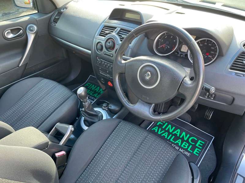 2006 RENAULT MEGANE 2006 RENAULT MEGANE