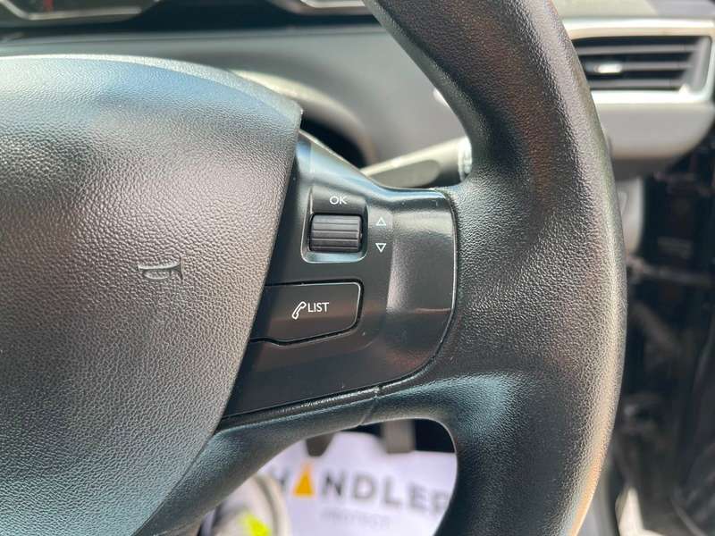 2012 PEUGEOT 208 2012 PEUGEOT 208