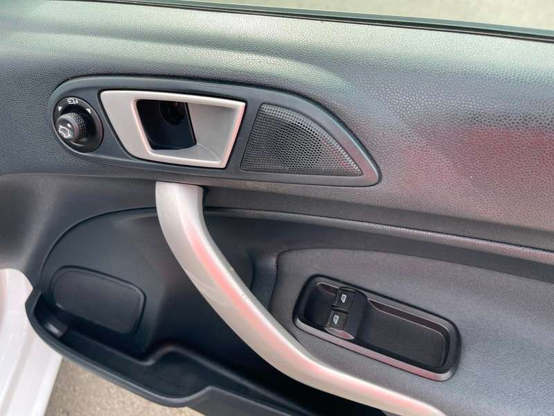 2011 FORD FIESTA 2011 FORD FIESTA