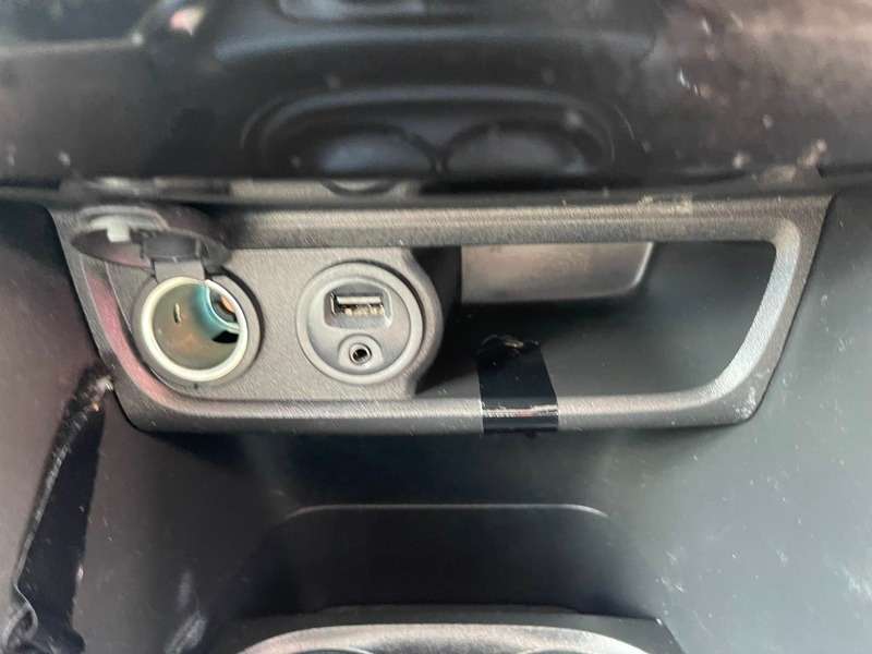 2016 PEUGEOT 2008 2016 PEUGEOT 2008