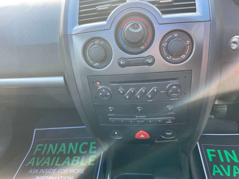 2006 RENAULT MEGANE 2006 RENAULT MEGANE