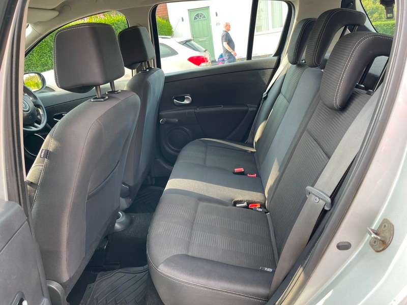 2011 RENAULT CLIO 2011 RENAULT CLIO