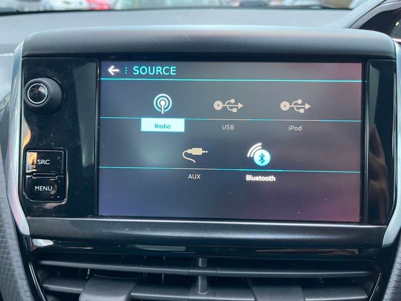 2017 PEUGEOT 2008 2017 PEUGEOT 2008