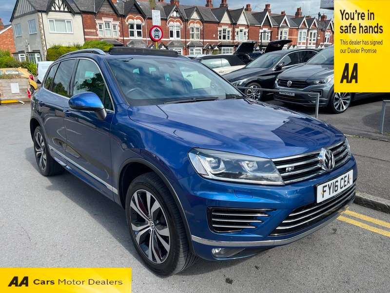 A 2016 VOLKSWAGEN TOUAREG V6 R-LINE TDI BLUEMOTION TECHNOLOGY A 2016 VOLKSWAGEN TOUAREG V6 R-LINE TDI BLUEMOTION TECHNOLOGY