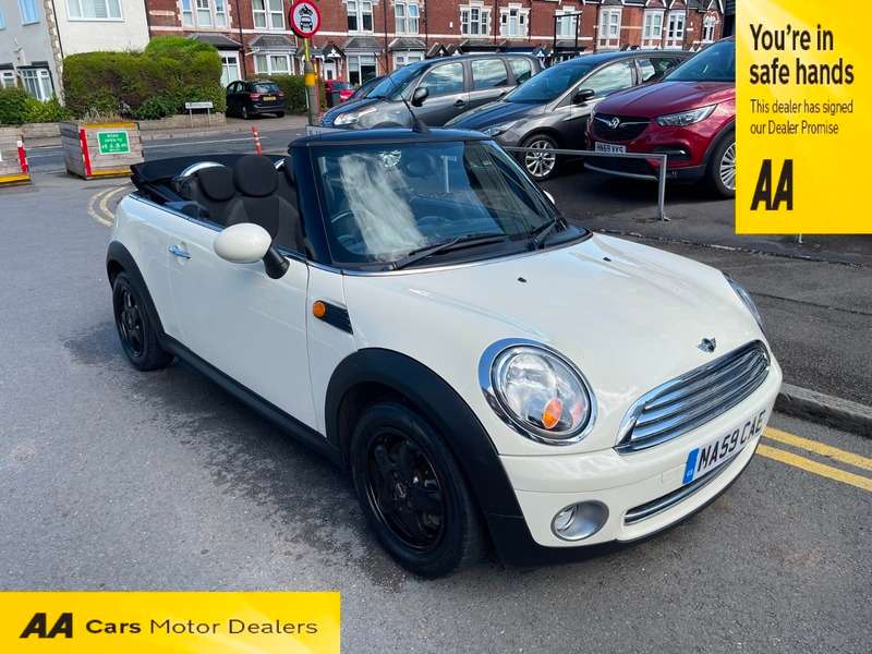 A 2009 MINI MINI COOPER A 2009 MINI MINI COOPER