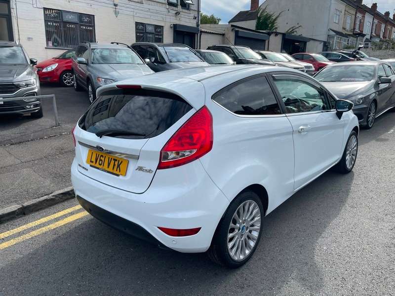 2011 FORD FIESTA 2011 FORD FIESTA