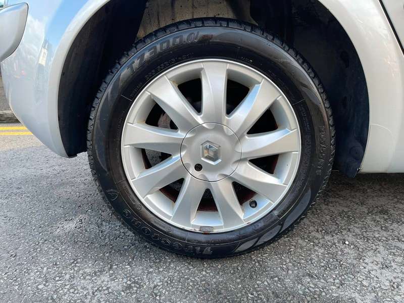 2006 RENAULT MEGANE 2006 RENAULT MEGANE