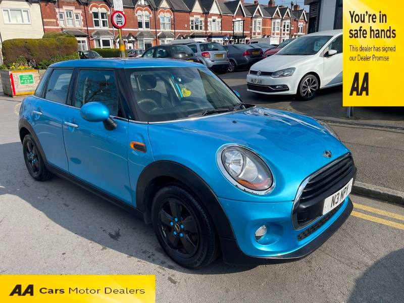 A 2015 MINI MINI ONE A 2015 MINI MINI ONE