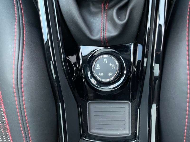 2017 PEUGEOT 2008 2017 PEUGEOT 2008