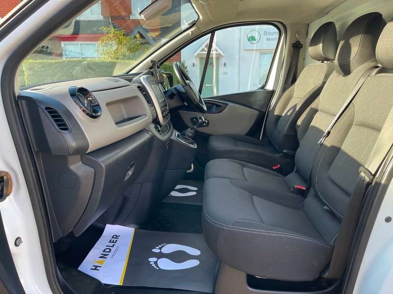 2019 NISSAN NV300 2019 NISSAN NV300