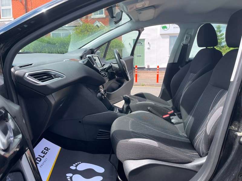 2012 PEUGEOT 208 2012 PEUGEOT 208