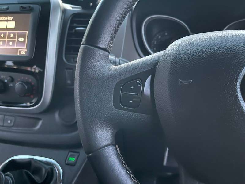 2017 RENAULT TRAFIC 2017 RENAULT TRAFIC