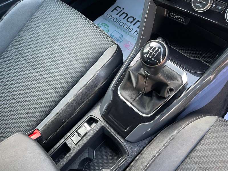 2019 VOLKSWAGEN T-ROC 2019 VOLKSWAGEN T-ROC