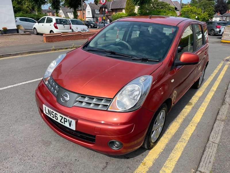 A 2006 NISSAN NOTE SE A 2006 NISSAN NOTE SE