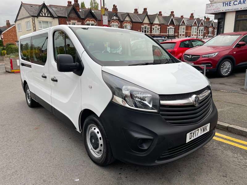 A 2017 VAUXHALL VIVARO L2H1 2900 COMBI CDTI BITURBO S/S A 2017 VAUXHALL VIVARO L2H1 2900 COMBI CDTI BITURBO S/S