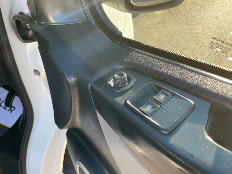2019 NISSAN NV300 2019 NISSAN NV300