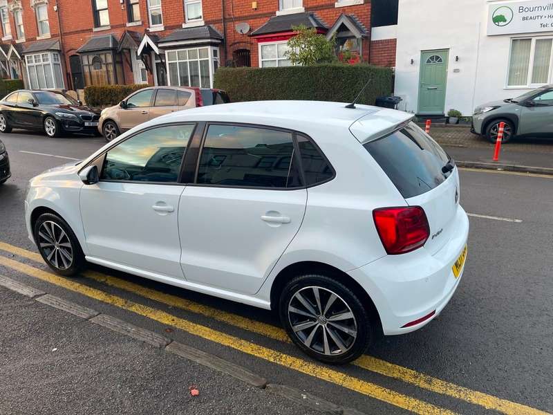 null VOLKSWAGEN POLO null VOLKSWAGEN POLO