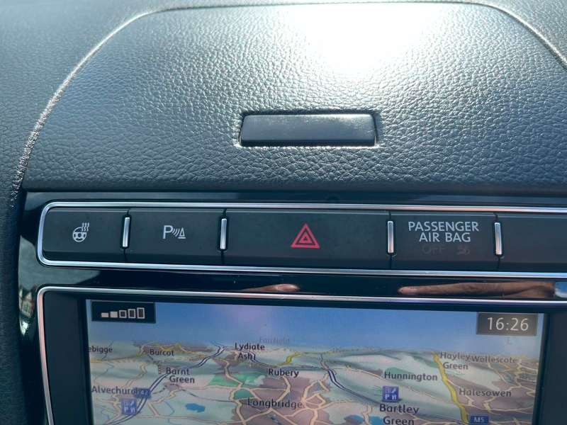 2016 VOLKSWAGEN TOUAREG 2016 VOLKSWAGEN TOUAREG