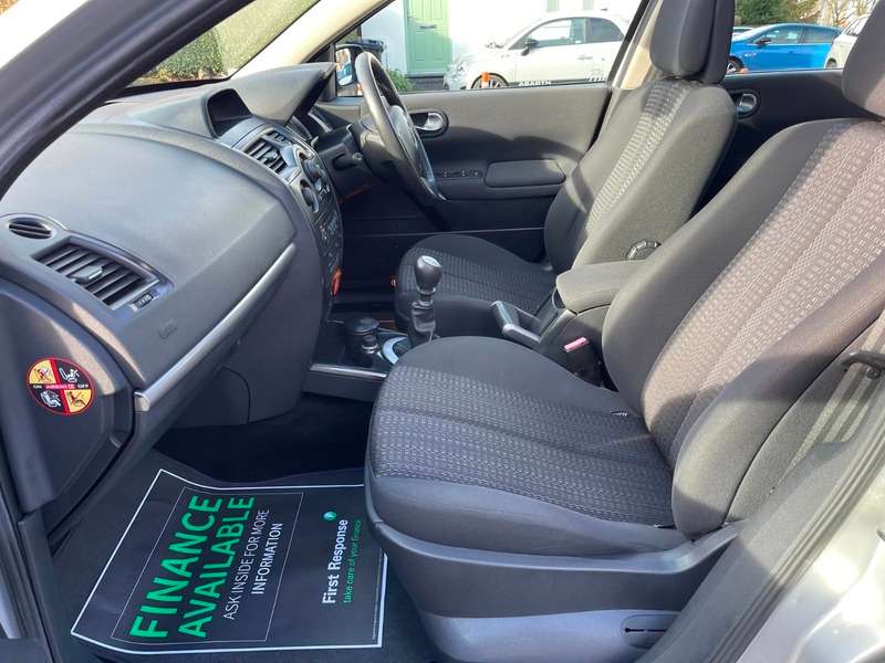 2006 RENAULT MEGANE 2006 RENAULT MEGANE