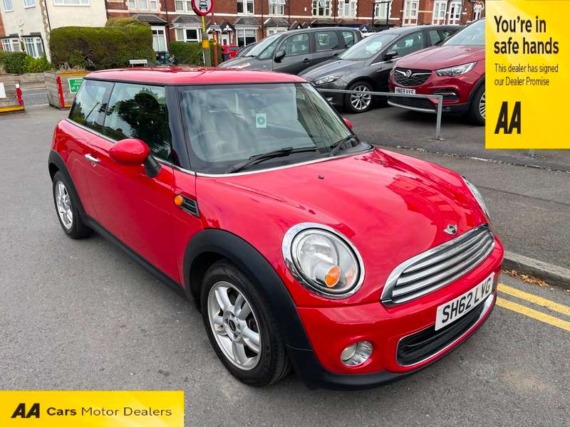A 2012 MINI MINI ONE A 2012 MINI MINI ONE