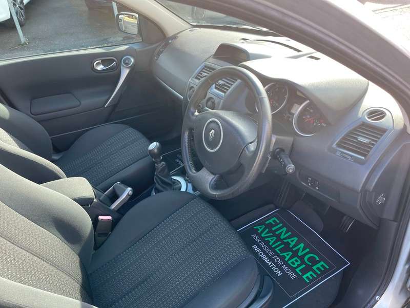 2006 RENAULT MEGANE 2006 RENAULT MEGANE